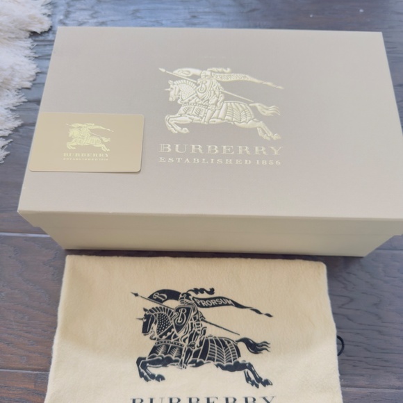 Burberry Sandals - Picture 2 of 8